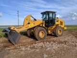 CAT 924K WHEEL LOADER, SHOWING 2253 HRS, S/N-CAT0924KVPWR04441