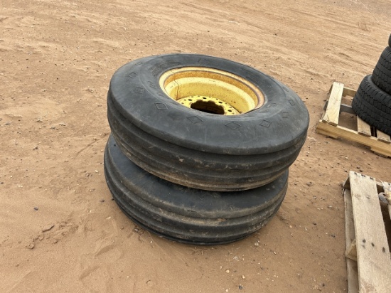 John Deere Front tractor wheels