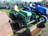 JD 755 Compact tractor, loader & bucket