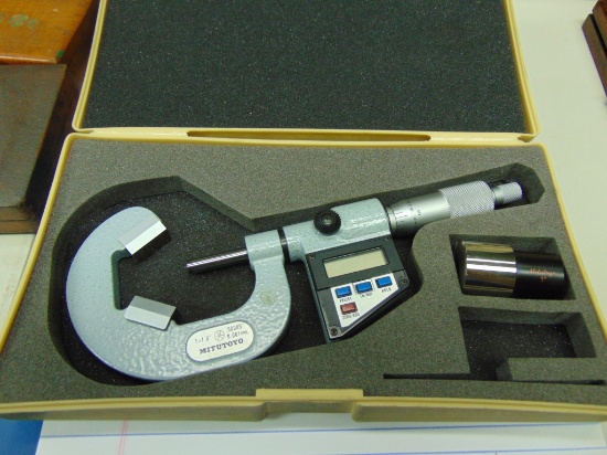 Mitutoyo 1" - 1.6" Digital Micrometer