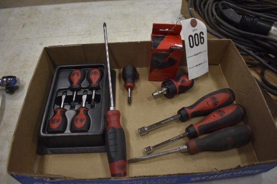 Mac Screwdrivers, Nut drivers, and Snap-Magnetic 14.4 V battery boot