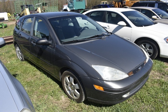 2002 Ford Focus ZX5 car