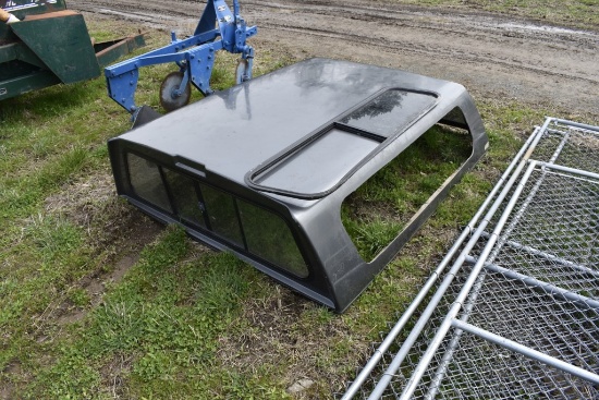 Leer Truck Cap