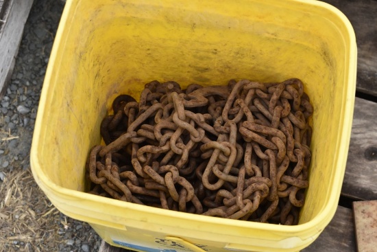 Bucket of tire chain