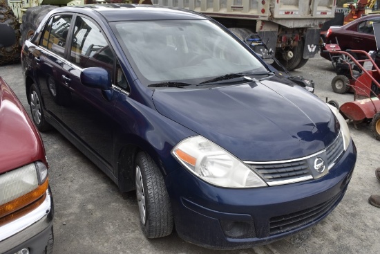 2008 Nissan Versa Car