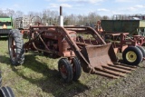 McCormick Farmall H Loader Tractor