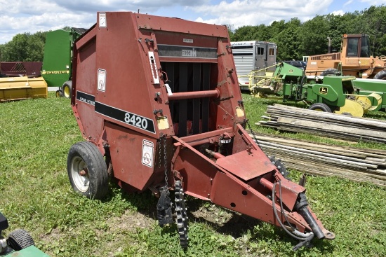 Case International 8420 Round Baler