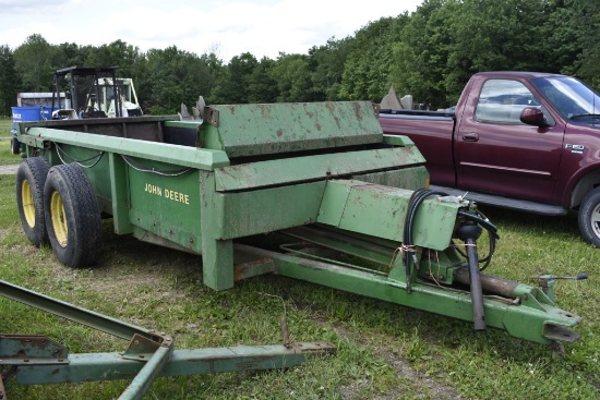 John Deere 780 Manure Spreader