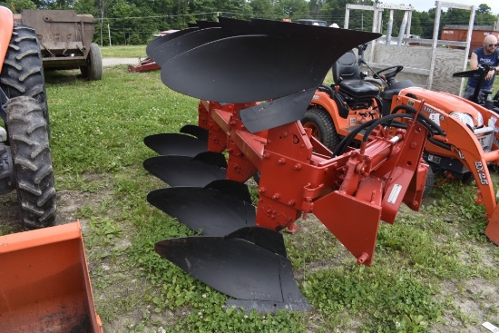 Massey Ferguson 57    4 Bottom Rollover Plow