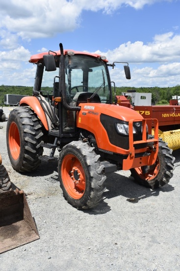Kubota M7040 4WD Tractor