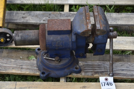 5" Swivel Head Vise