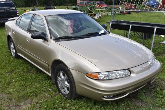 2004 Oldsmobile Alero Car