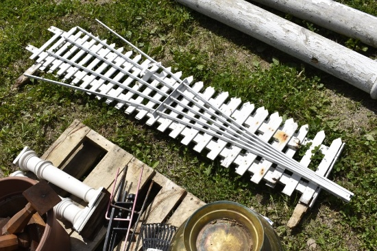 Little Fence Lot