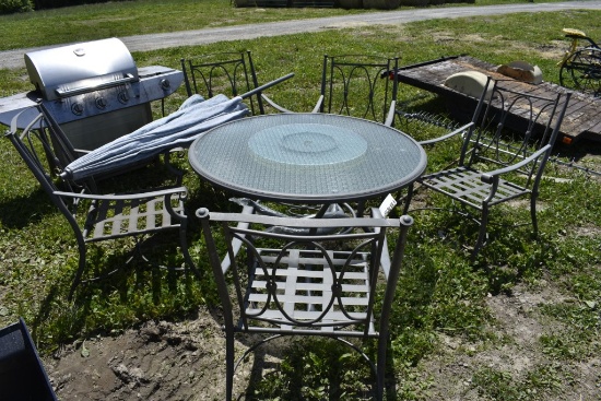 Deck Table and Five Chairs