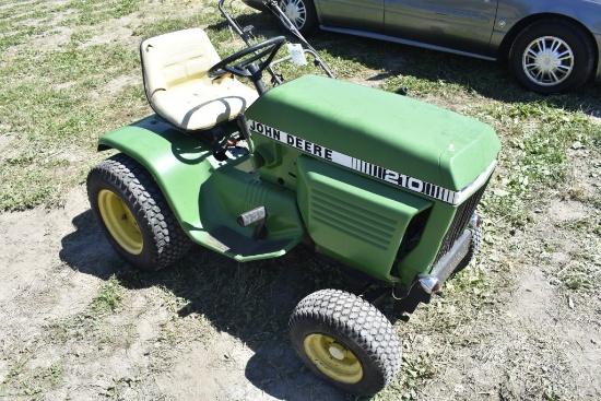 John deere 210 lawn tractor