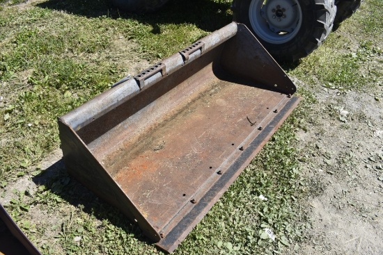 Bobcat heavy duty quick attach bucket, 68 inch