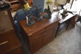 Cowboy scene lamps with dresser table