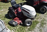 White GT 2550 H lawn tractor