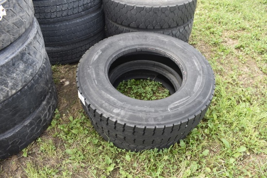 Kelly 295/75/R22.5 tires