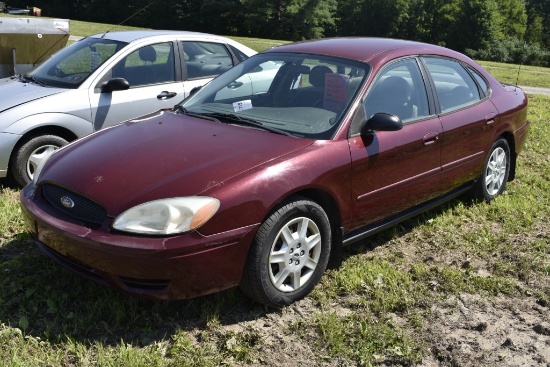 2007 Ford Taurus car
