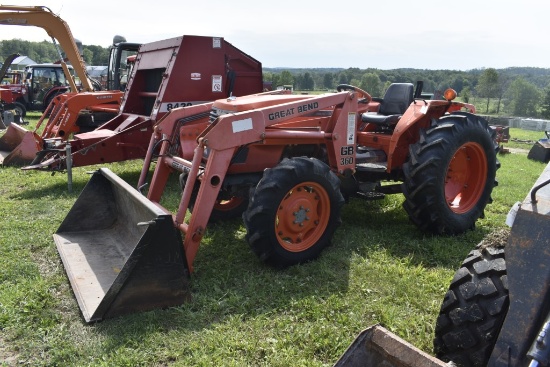 Kubota M4700 Tractor