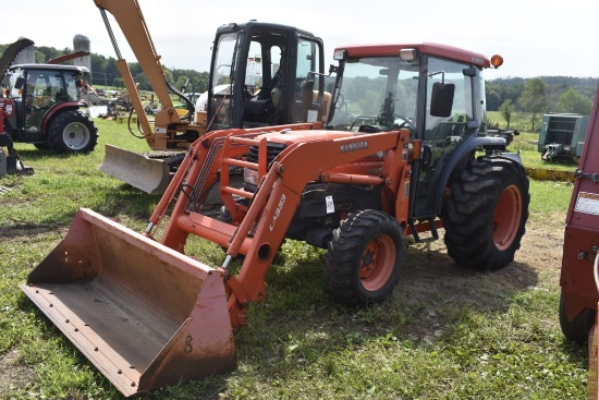 Kubota L4330 Tractor