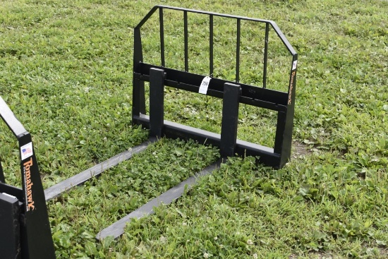 New Tomahawk quick attach pallet forks 2800 lb capacity