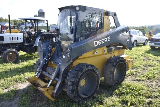 John Deere 332G skidsteer