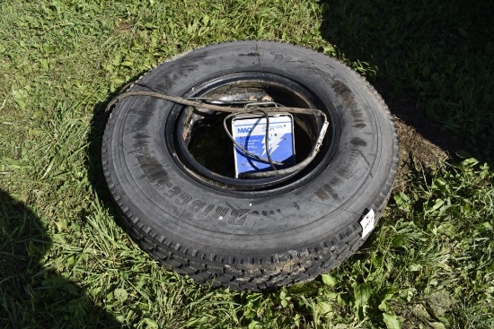 Bridestone M725 tire with golf cart charger