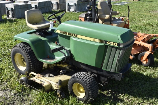 John Deere 430 Lawn Tractor