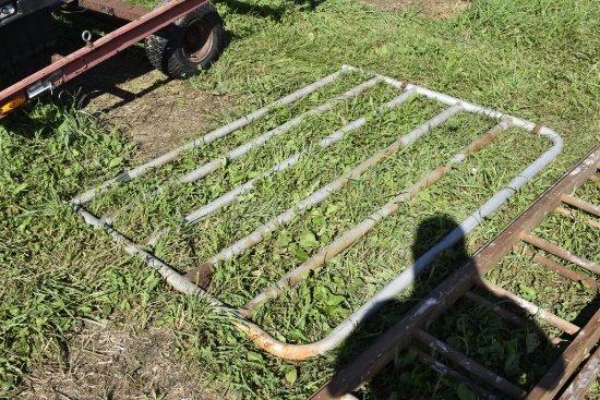 5 1/2 foot farm gate