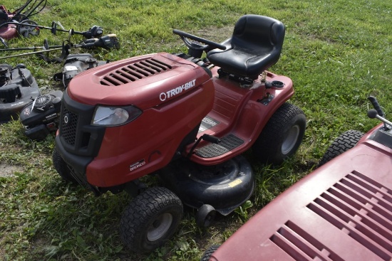 Troybil Bronco lawn tractor