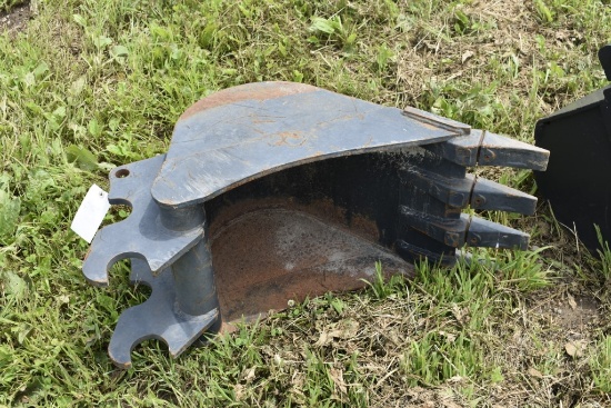 New 18" Kubota KX121-3 Bucket
