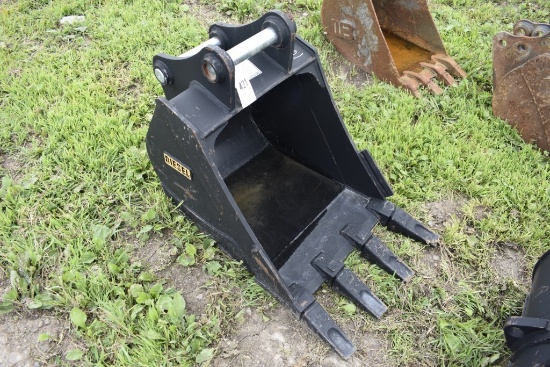 New 24" Diesel Tooth Bucket