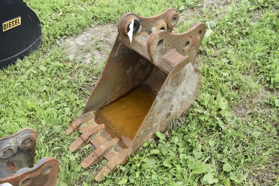 18" Tooth Bucket for 12k Class Machine