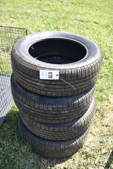 Set of 4 uniroyal P235/60R18 car tires