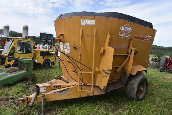 Kuhn Verti-Maxx 5042 TMR mixer