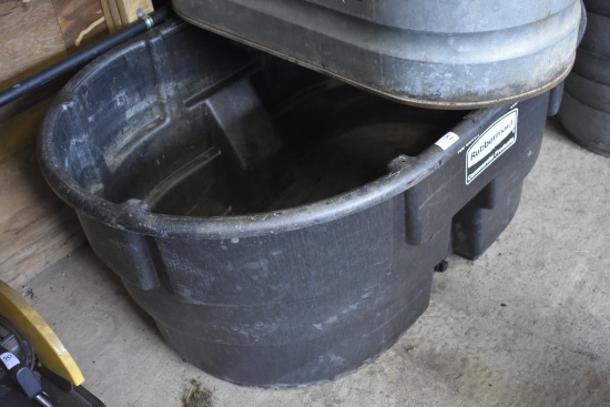 Rubbermaid 150 gallon water tank