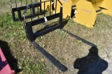 New Tomahawk Quick Attach Pallet Forks