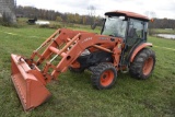 Kubota L4240 tractor with loader and quick Attach Bucket