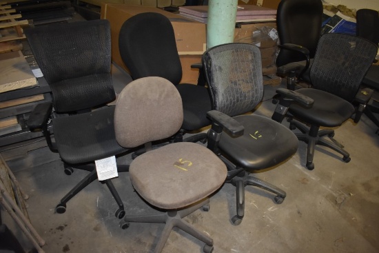 4 rolling office chairs