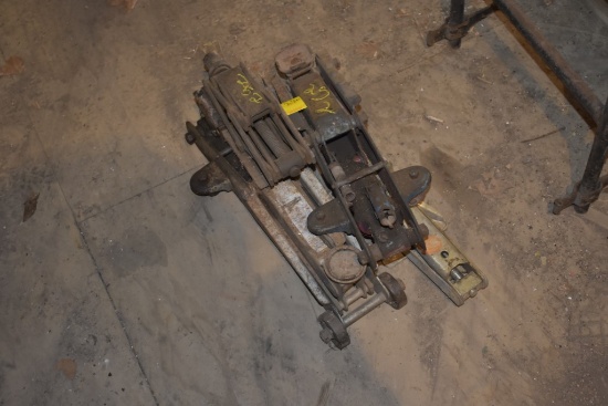 2 scissor jacks and two floor jacks