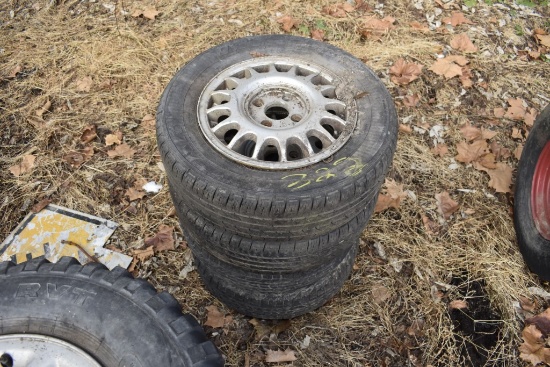 4 15" tires on 4 lug aluminum Rims