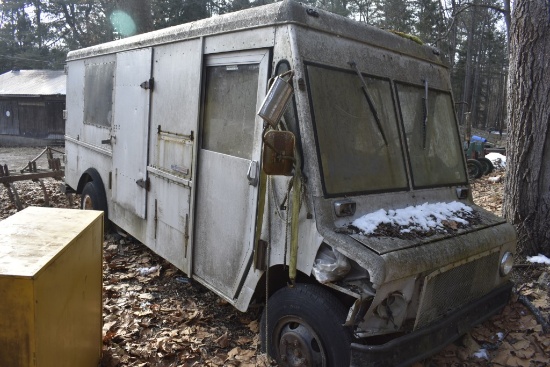 Metro Aluminum Van with contents