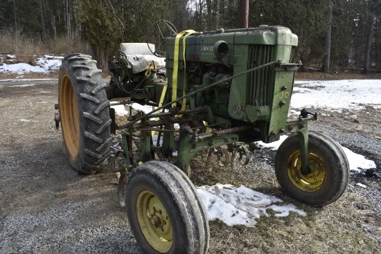 John Deere 40 High Crop Cultivating Tractor PICTURE OF SERIAL NUMBER ADDED
