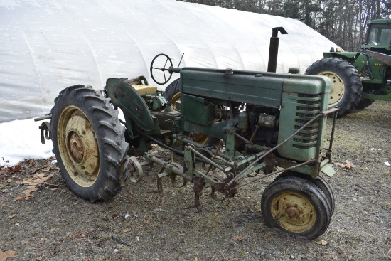 John Deere MT Cultivating tractor