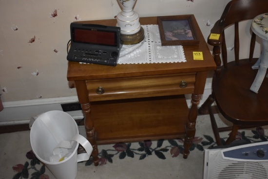 Bed Room suit Including queen bed, 2 night stands 5 drawer dresser and 9 drawer dresser with mirror