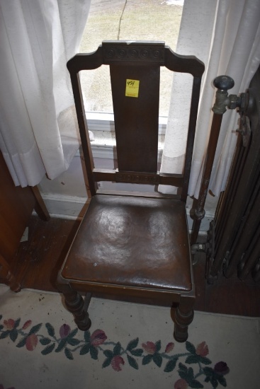 Old sitting chair