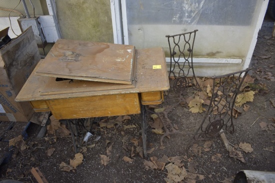 Home Mark electric Sewing machine in Singer Stand and Singer Cast base