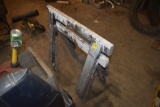 2 saw horses